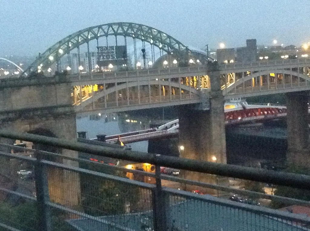 Amazing City Centre Penthouse With Private Roof Terrace Newcastle upon Tyne 0*,